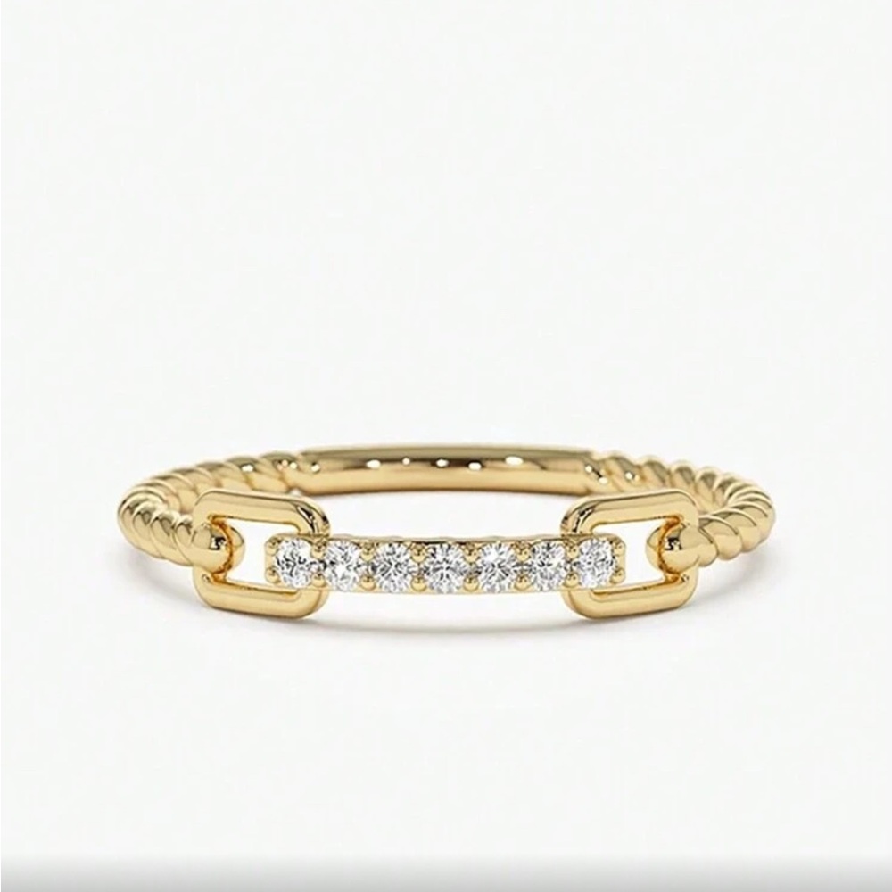 Simple Gold Ring ✨🌹 - Picture 4 of 5